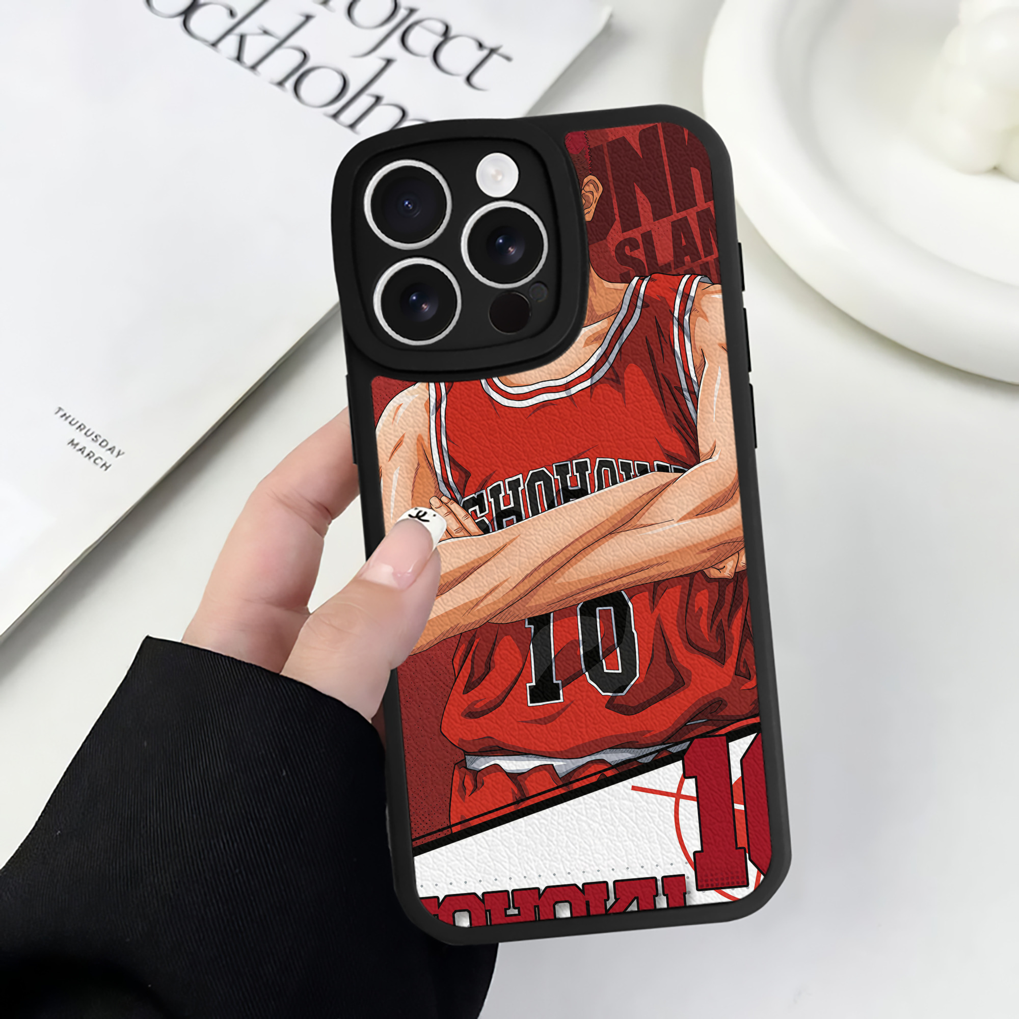 （画像用） SLAM DUNK／スラムダンク 【iPhone 16シリーズ対応】シリコンスマホケース（レザー調） 材質：シリコン